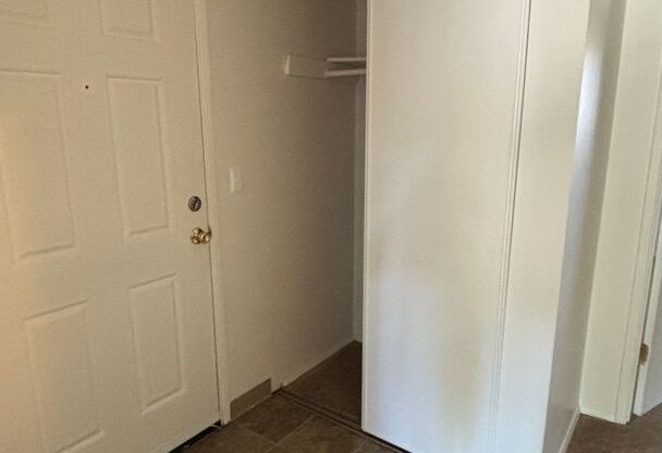 1 bed, 1 bath, 800 sqft, $1,299, Unit 44