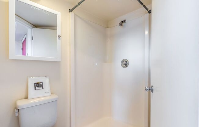Studio, 1 bath, 140 sqft, $840, Unit B-6