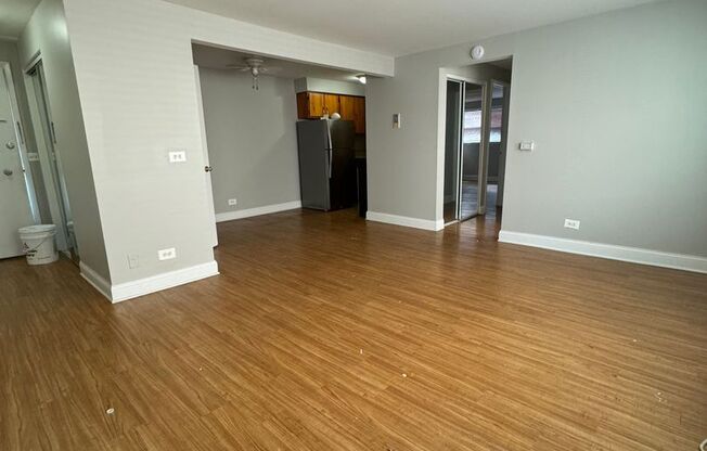 2 beds, 1 bath, $1,400, Unit 104