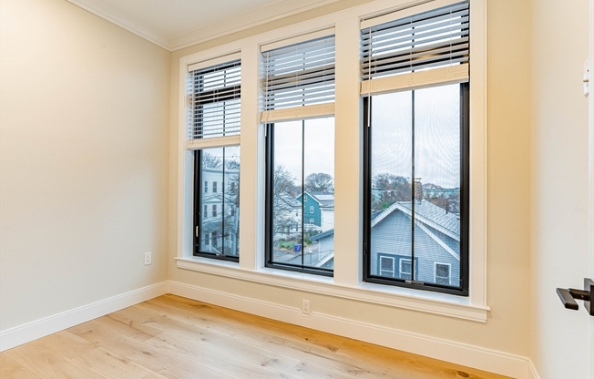4 beds, 3 baths, 1,150 sqft, $5,995, Unit 302