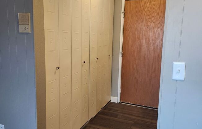 Studio, 1 bath, 450 sqft, $575, Unit S313