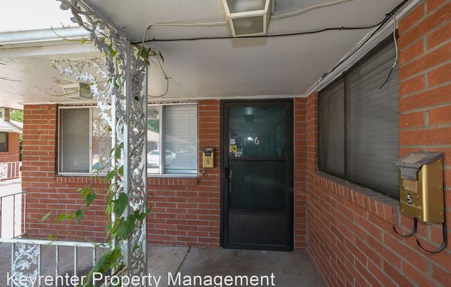 1401/1403 South Frisco Ave