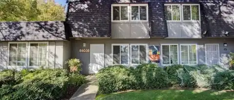 8603 LA RIVIERA DR