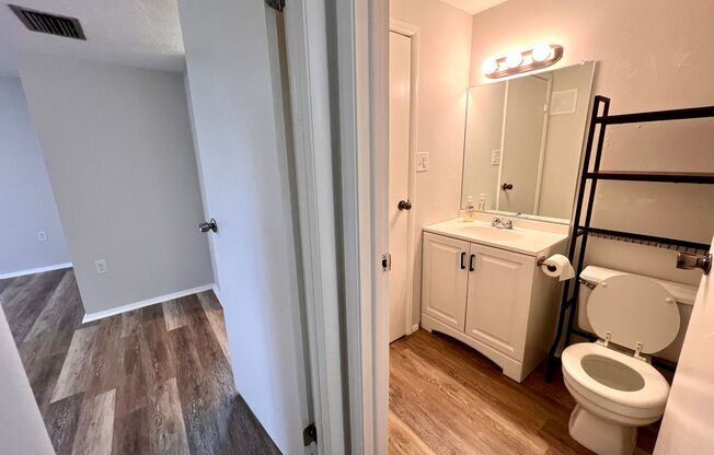 2 beds, 1 bath, $1,095