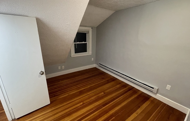 1 bed, 1 bath, $2,000, Unit 3