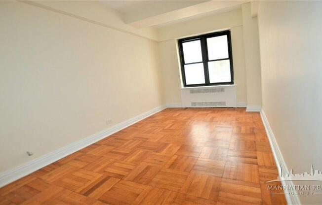 141 E 56th St
