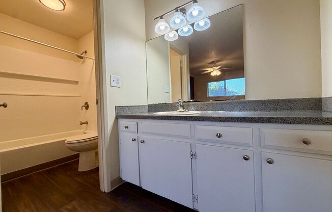 1 bed, 1 bath, 520 sqft, $1,149, Unit 21