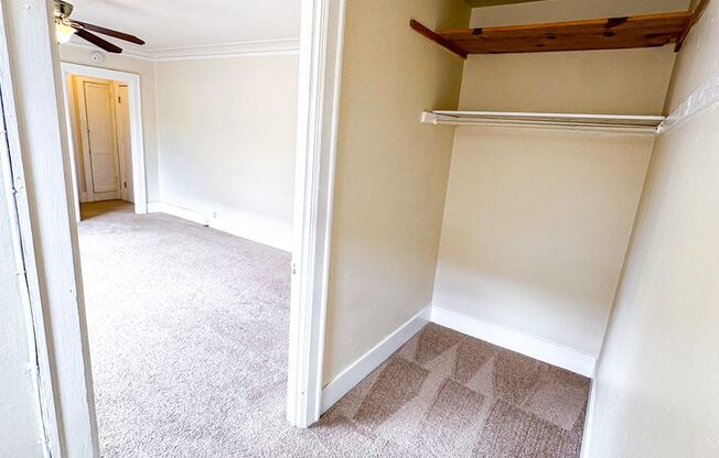 Studio, 1 bath, 455 sqft, $1,395, Unit 1519-304
