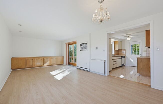 2 beds, 1.5 baths, 1,202 sqft, $2,800