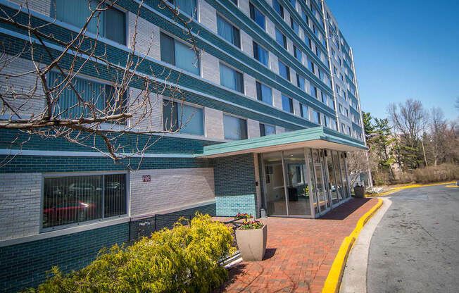 8600 Apartments Controlled Access 01