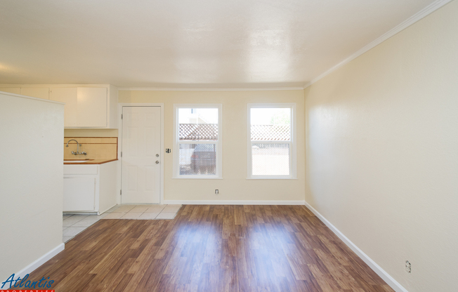 Studio, 1 bath, 350 sqft, $1,595, Unit 3