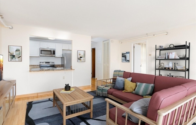 1 bed, 1.5 baths, 700 sqft, $3,400, Unit 807