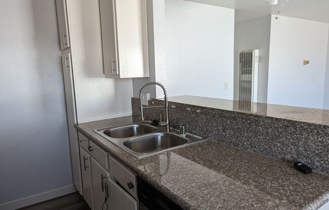 2 beds, 2 baths, $2,554, Unit 301