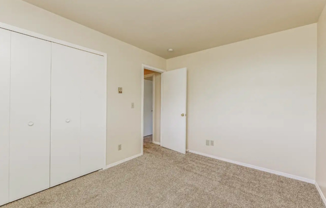 567-579 Winnie Way