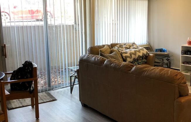 1 bed, 1 bath, 693 sqft, $1,750, Unit 04