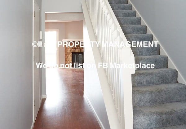 1924 LAWRENCE CT