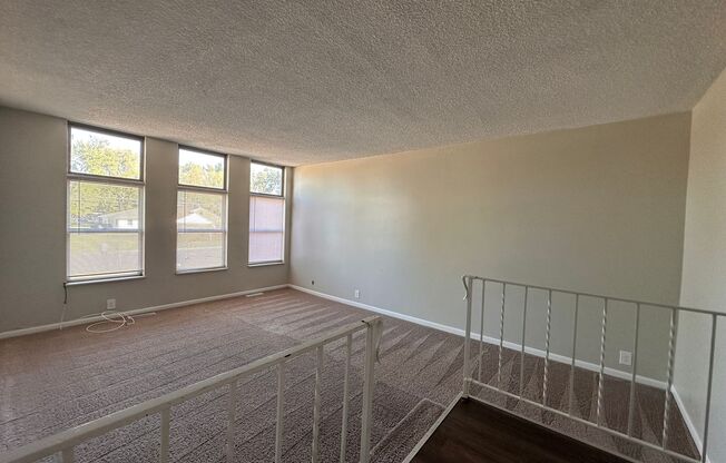 Studio, 1 bath, 400 sqft, $700, Unit 815