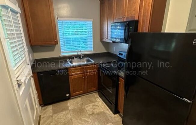 Carolina Apartments | 840 Carolina Avenue Apt B-4