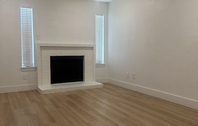 River Crossing Townhome - Brand New Finish Out