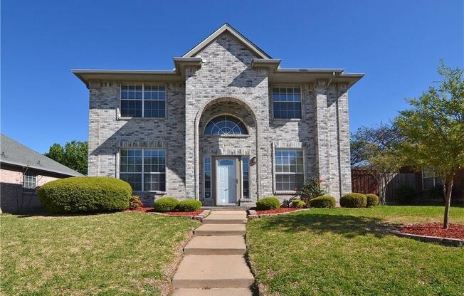 Spacious 4 Bedroom Home in Plano