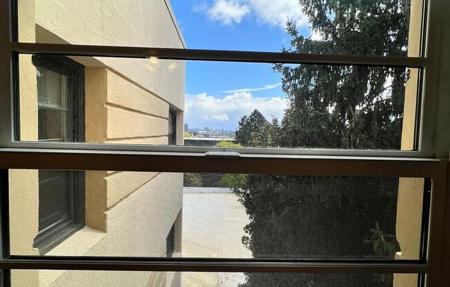 1 bed, 1 bath, 607 sqft, $1,425, Unit 410