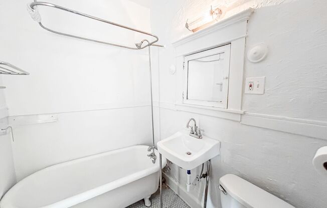 1 bed, 1 bath, 575 sqft, $950, Unit 901-0