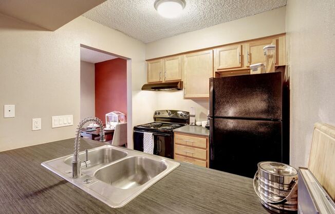 1 bed, 1 bath, 590 sqft, $1,156, Unit 216