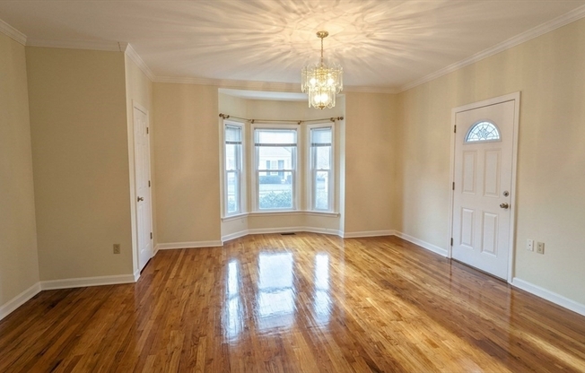 1084 CHESTNUT