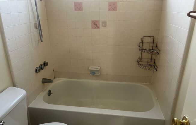 2 beds, 2 baths, $1,995