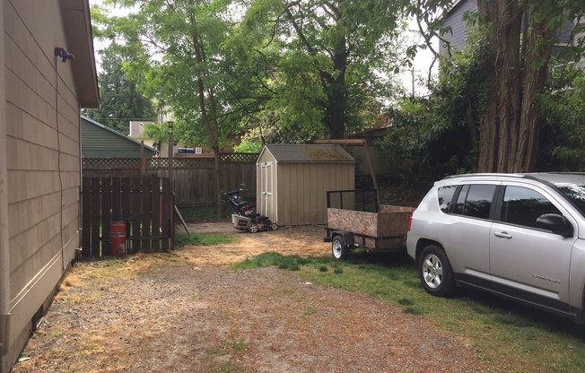 2 beds, 1 bath, $2,200