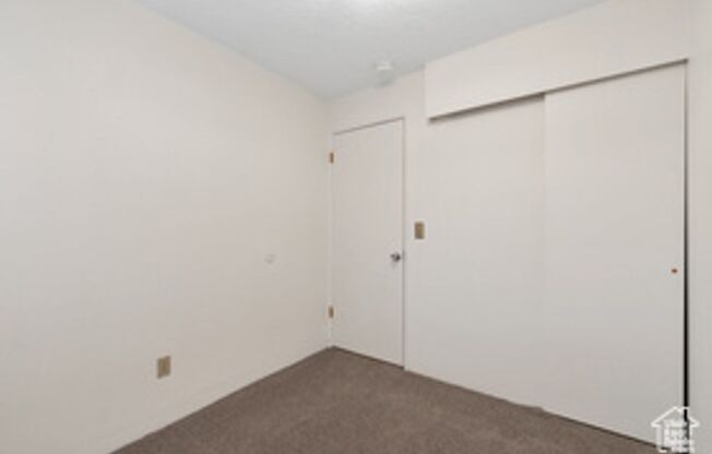 2 beds, 1 bath, $1,250