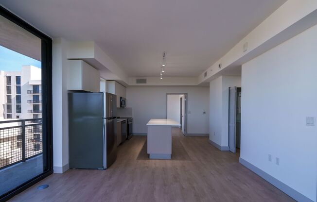 2 beds, 2 baths, 995 sqft, $3,850, Unit 537