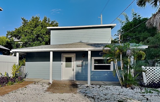 3801 1/2 W PALMIRA AVE
