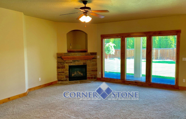 Stunning Home in Solitude Place with Bonus Room!