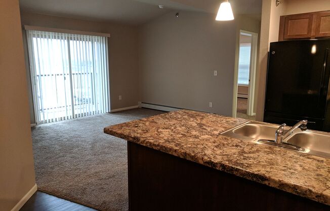 3 beds, 2 baths, 1,293 sqft, $1,375, Unit 2450-312