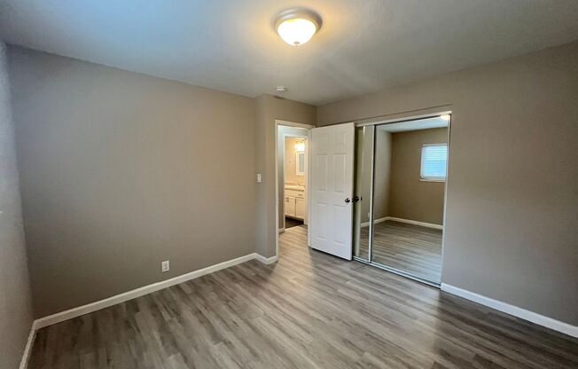 2 beds, 1 bath, 850 sqft, $2,450, Unit 10