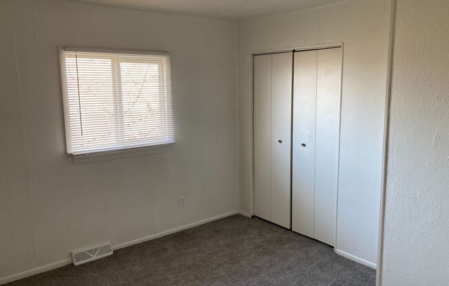 2 beds, 1 bath, 800 sqft, $1,195, Unit 415