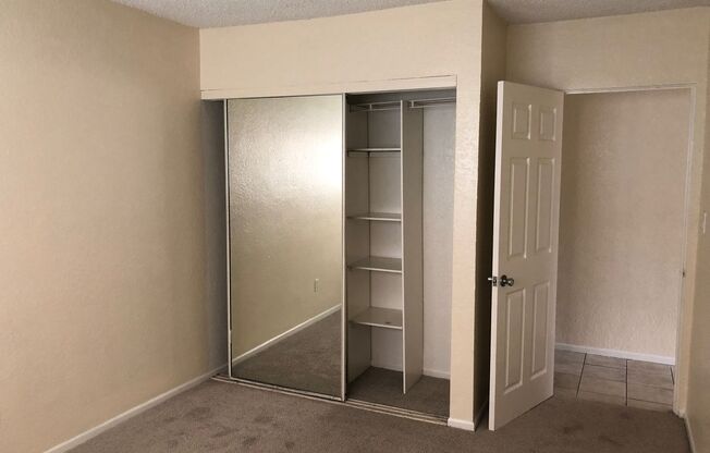 Beautiful Studio apartment in the heart of Pacific Beach!