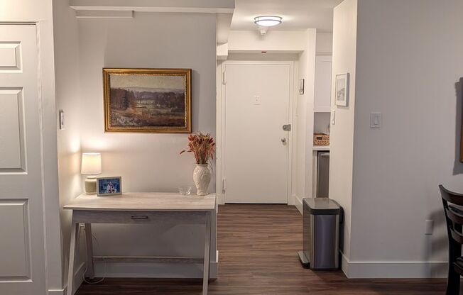 1 bed, 1 bath, 606 sqft, $2,950, Unit 701