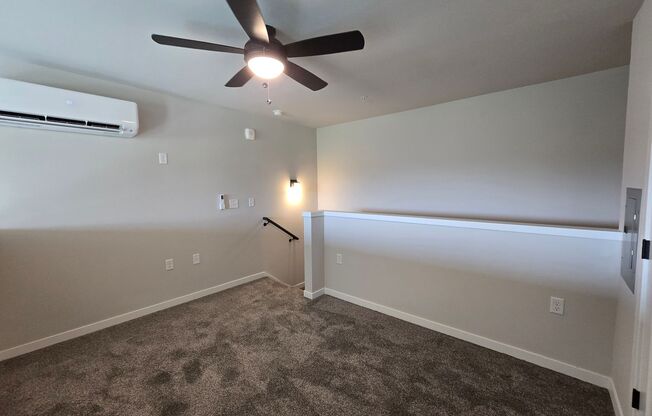 1 bed, 1 bath, 756 sqft, $1,820, Unit 8421-421