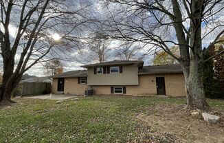 4 beds, 2.5 baths, $2,345