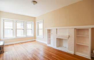 4730 N SPAULDING