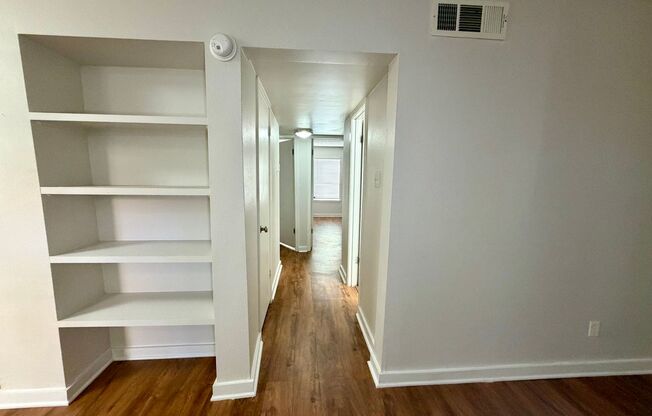 2 beds, 1 bath, 900 sqft, $1,299, Unit ELP2202-131