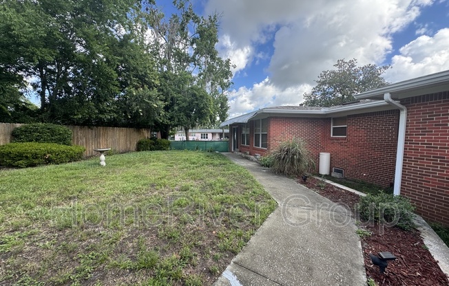 2204 TEGNER DR