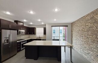 Stunning 3B/3.5BA Townhouse in Mission Valley w/ 2 Car Garage, W/D & Pool!