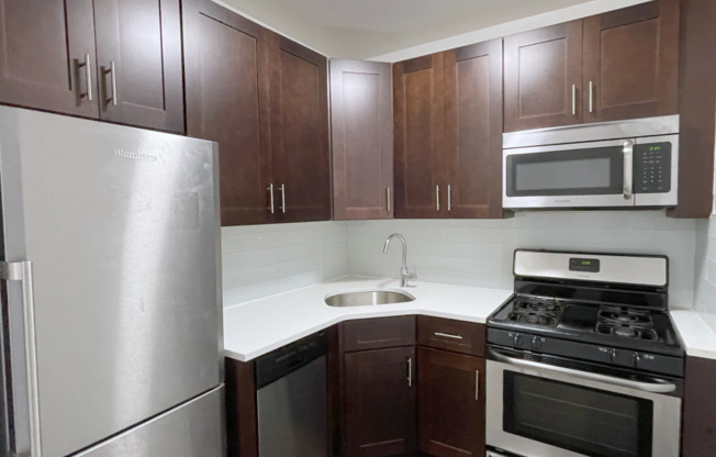 1 bed, 1 bath, $2,795, Unit 3DD