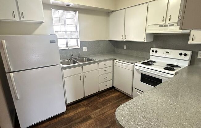 2 beds, 2 baths, 1,112 sqft, $1,245, Unit Unit 27