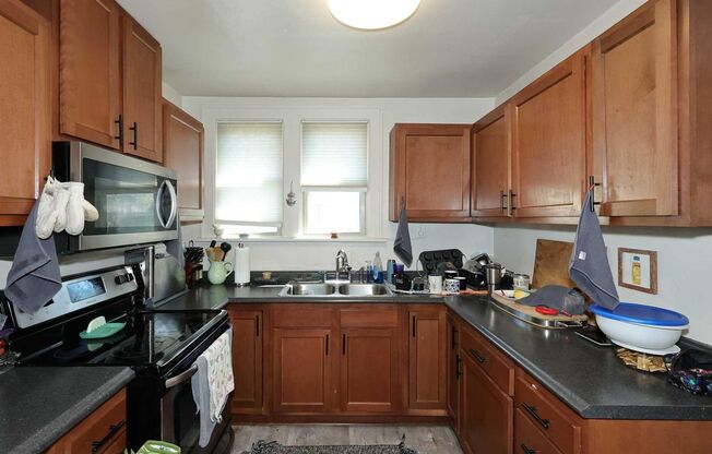 1818-1820 E Newberry Blvd