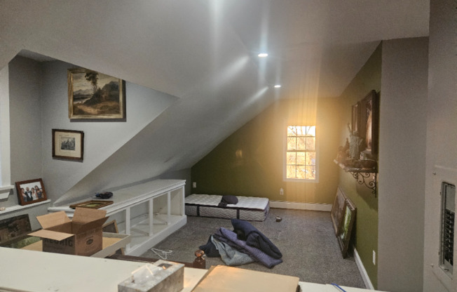 112 DEXTER ST