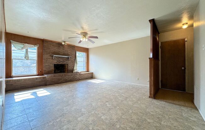 East El Paso 4 bed Refrig A/C